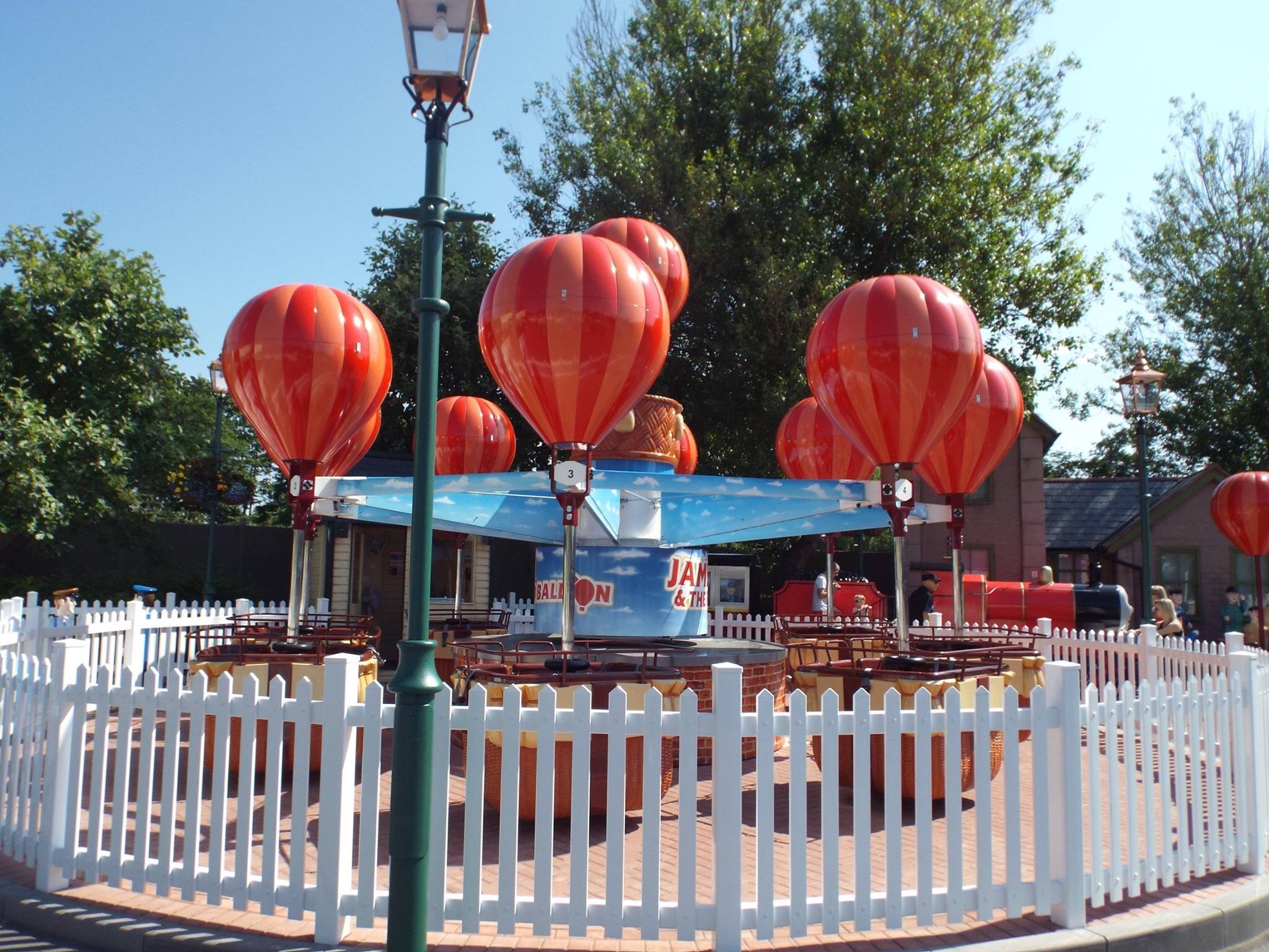 samba ballon ride thomas the train